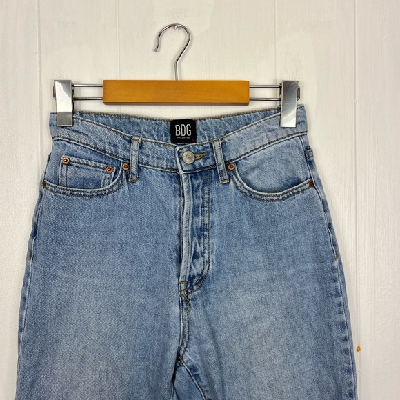 BDG High-Waisted Slim Straight Jean Sz 25 - Picture 5 of 11